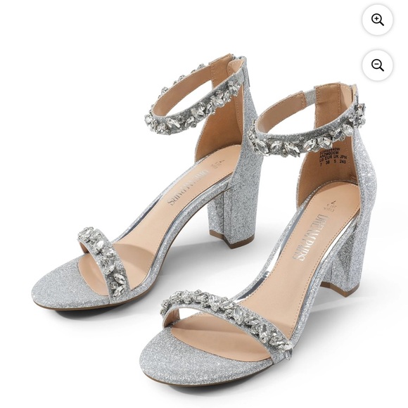 NWOT DREAM PAIRS Women's Low Chunk Heel Pump Silver Sparkling Sandals Size 8.5 - Picture 6 of 8